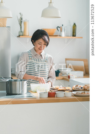 homemaker, culinary, food 113672529