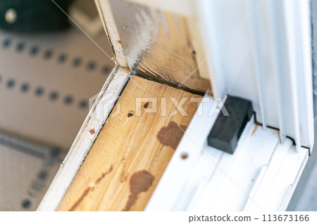 Western-style room renovation: Replacement of sash tray Western-style room renovation: Replacement of sash tray 113673166