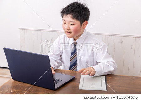 孩子線上上課 線上教學 113674676