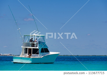Hatteras yacht in mexican caribbean 113677715