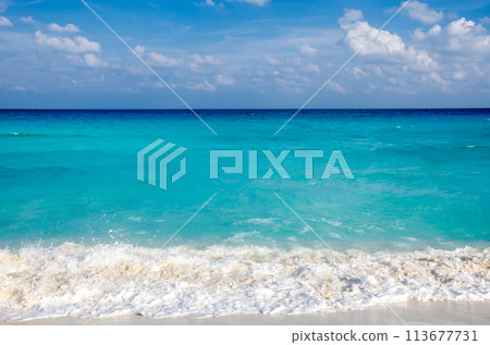 Beautiful beach at El Mirador, Cancun 113677731