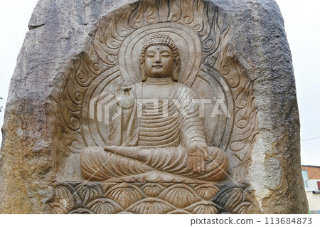 buddha statue in the temple buddha statue in the temple 113684873