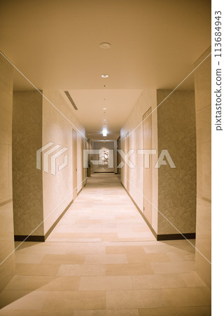 Corridor Corridor 113684943
