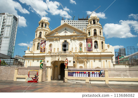 Beautiful scenery of Quiapo Church in Manila, Philippines 113686082