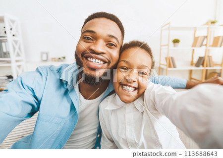 Selfie with dad. Father and little daughter taking photo Selfie with dad. Father and little daughter taking photo 113688643