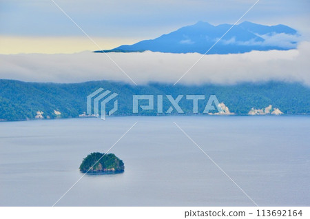 Lake Mashu, Kamuishu Island, and Mount Shari (Teshikaga Town, Kawakami District, Hokkaido) Lake Mashu, Kamuishu Island, and Mount Shari (Teshikaga Town, Kawakami District, Hokkaido) 113692164