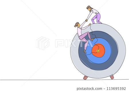 Single one line drawing businesswoman helps colleague climb arrow board target. Metaphors help focus on completing tasks one at time. Success together. Continuous line design graphic illustration Single one line drawing businesswoman helps colleague climb arrow board target. Metaphors help focus on completing tasks one at time. Success together. Continuous line design graphic illustration 113695392