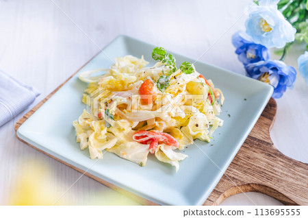 Spring cabbage with mayonnaise and mentaiko Spring cabbage with mayonnaise and mentaiko 113695555