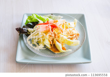春捲心菜蟹肉沙拉 113695558
