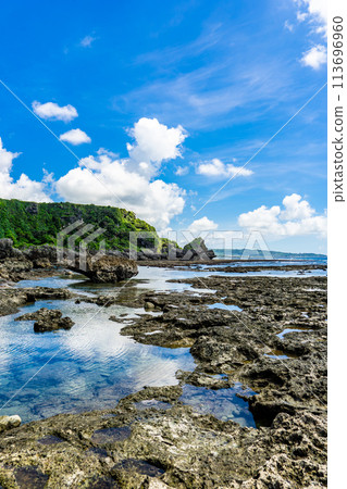 [Okinawa Prefecture] Midsummer beach 113696960