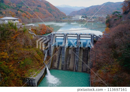 Takato Dam embankment and Mt. Senjogatake Takato Dam embankment and Mt. Senjogatake 113697161