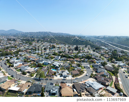 Aerial view of house in San Diego suburb, California, USA 113697989