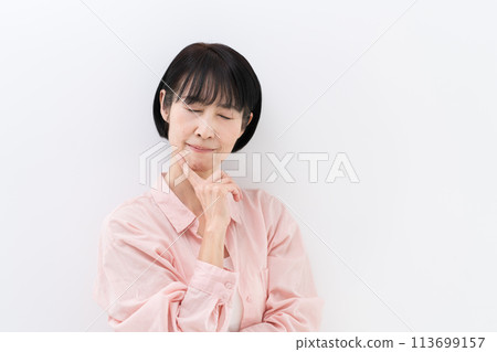 Think middle women Think middle women 113699157