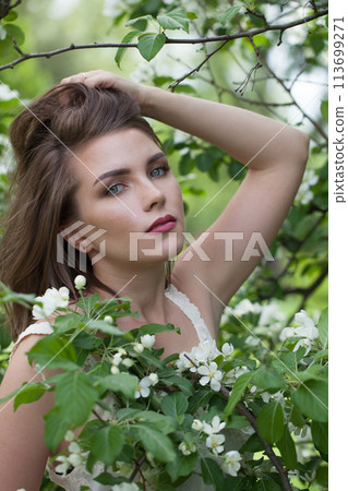 Young fashion model outdoors portrait. Healthy beauty woman 113699271