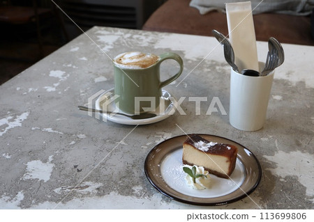 Caramel cheesecake Caramel cheesecake 113699806