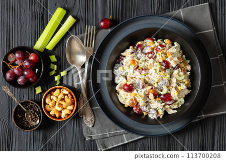 chicken grape salad with celery, cashew, parmesan 113700208
