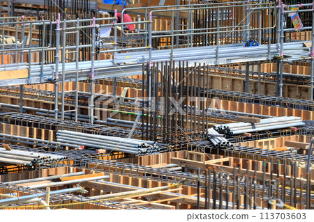 建築基礎施工現場（地面鷹架）圖片 113703603