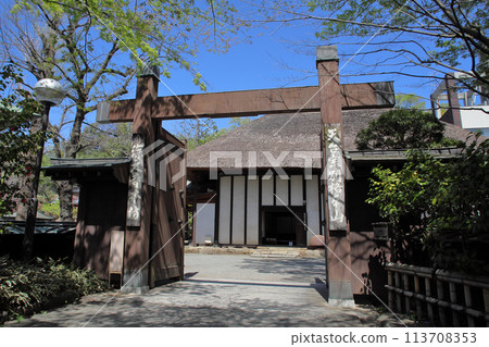 Jindaiji Temple_Ancient East Gate 113708353