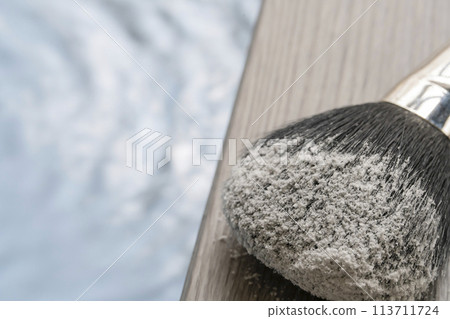 Body powder, UV care, makeup brush, puff 113711724