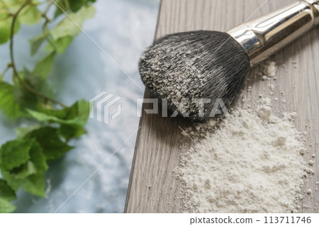 Body powder, UV care, makeup brush, puff Body powder, UV care, makeup brush, puff 113711746