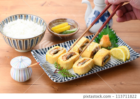 Unagi roll (Eel rolled in dashi broth with eel inside) 113711822