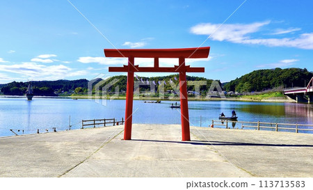 千葉縣市原市高瀧湖鳥居 千葉縣市原市高瀧湖鳥居 113713583