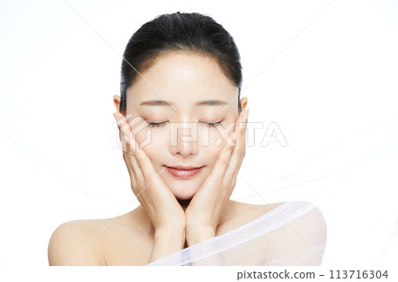 A clean beauty image of a young woman 113716304