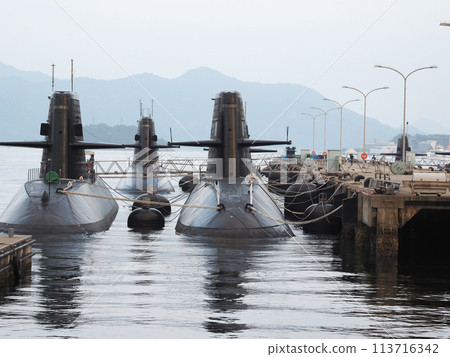 Submarines and destroyers of the Japan Maritime Self-Defense Force from "Alley Karasukojima" in Kure City, Hiroshima Prefecture 113716342