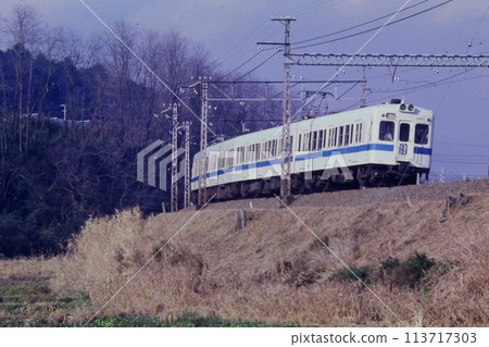 Odakyu 2400 series HE express train bound for Hakone-Yumoto, Daikon (in front of Tokai University) - Ohadano (Hadano), December 20, 1980 Odakyu 2400 series HE express train bound for Hakone-Yumoto, Daikon (in front of Tokai University) - Ohadano (Hadano), December 20, 1980 113717303