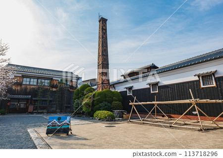 Scenery of a sake brewery in Fushimi, Kyoto Scenery of a sake brewery in Fushimi, Kyoto 113718296
