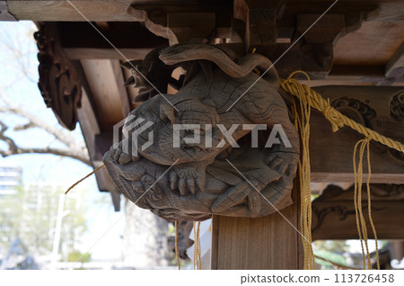 松戶神社噴泉柱子上的“白虎” 113726458