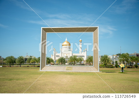 Very beautiful framed landscape of the Old Mosque in Brunei Darussalam 113726549