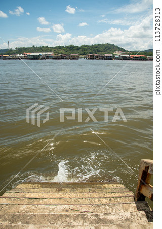 A view of Kampong Ayer, a floating village in Brunei Darussalam 113728313
