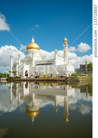 Very beautiful scenery of the Old Mosque in Brunei Darussalam Very beautiful scenery of the Old Mosque in Brunei Darussalam 113728887