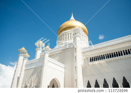 Very beautiful scenery of the Old Mosque in Brunei Darussalam Very beautiful scenery of the Old Mosque in Brunei Darussalam 113728896