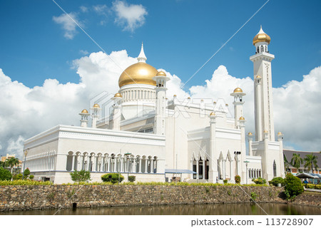 汶萊達魯薩蘭國老清真寺的風景非常美麗 汶萊達魯薩蘭國老清真寺的風景非常美麗 113728907