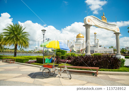 Very beautiful scenery of the Old Mosque in Brunei Darussalam Very beautiful scenery of the Old Mosque in Brunei Darussalam 113728912