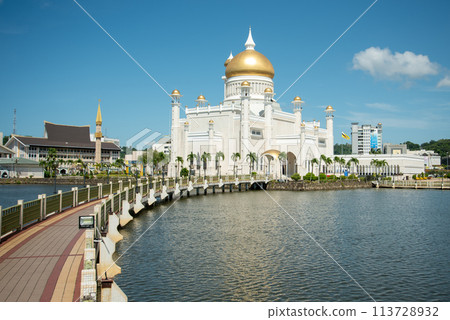 Very beautiful scenery of the Old Mosque in Brunei Darussalam Very beautiful scenery of the Old Mosque in Brunei Darussalam 113728932