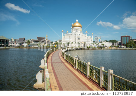 Very beautiful scenery of the Old Mosque in Brunei Darussalam 113728937