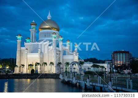 A very beautiful night view of the Old Mosque in Brunei Darussalam 113730318