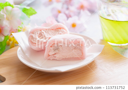 Strawberry whipped fresh Daifuku Strawberry whipped fresh Daifuku 113731752