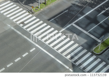 Intersection with a crosswalk, Aerial view of a crosswalk, Image material, Crosswalk without people 113732139