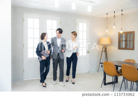 商務女性,辦公室休閒 商務女性,辦公室休閒 113733062