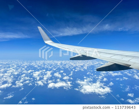 Planes flying over Japan 4 113739643