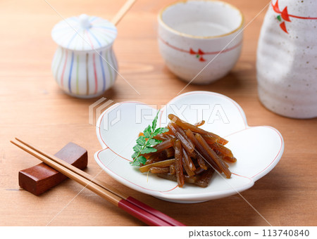 Spring wild vegetable dish: Boiled butterbur (kyarabuki) Spring wild vegetable dish: Boiled butterbur (kyarabuki) 113740840