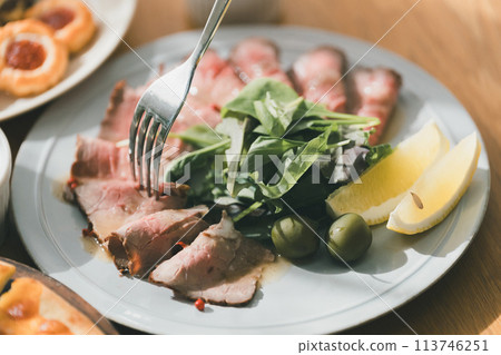 烤牛肉 烤牛肉 113746251