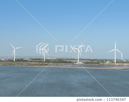 Aerial view of wind power generation in Iwata City, Shizuoka Prefecture Aerial view of wind power generation in Iwata City, Shizuoka Prefecture 113746397