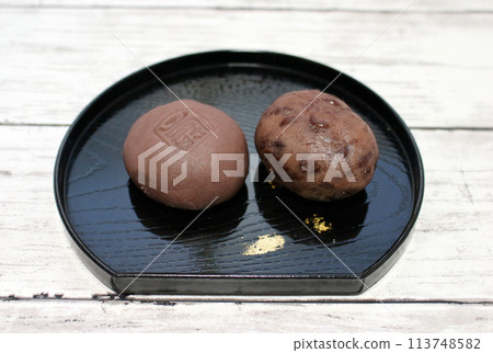 Ohagi on a plate 113748582
