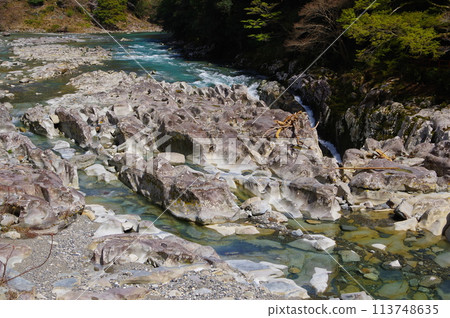 Scenery of the waterfall worship in Kozagawa Town, Wakayama Prefecture 113748635