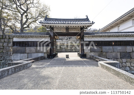 Marugame Castle (Kagawa Prefecture) Otemon Gate 113750142